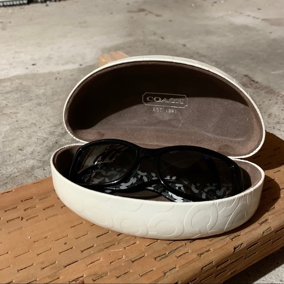 Coach Sunglasses - Picture 1 of 3